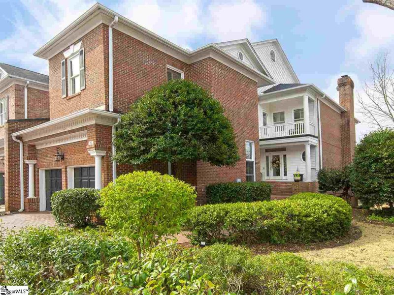 1400 Thornblade Boulevard