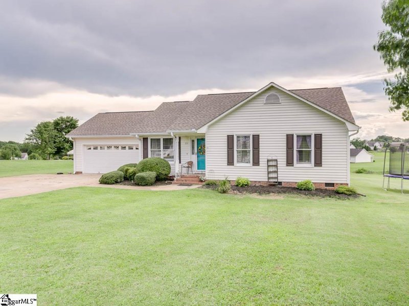 Property image 3 at 211 Upland View Drive, Boiling Springs, SC 29316