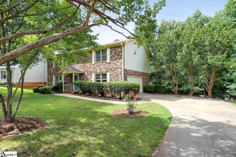 Property image 3 at 21 Cobblestone Road, Greenville, SC 29615