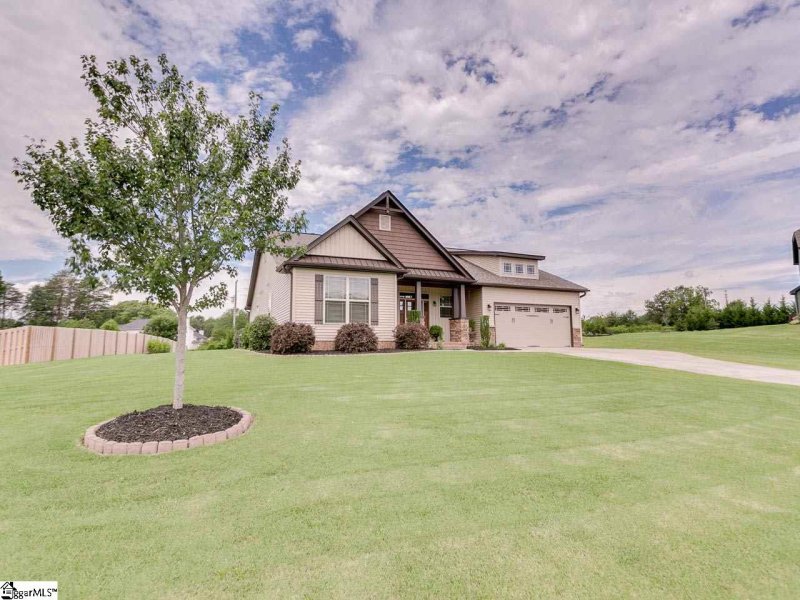 Property image 3 at 343 Wittrock Court, Taylors, SC 29687