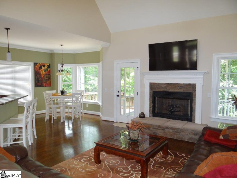 Property image 2 at 116 Tinsley Court, Greenville, SC 29615