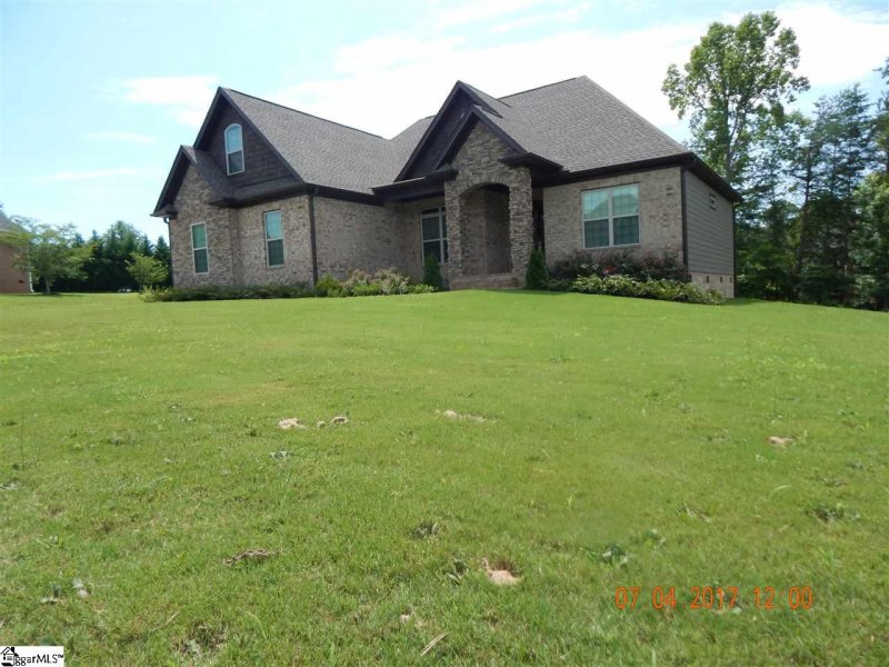 Property image 2 at 112 Rocky Water Pointe, Wellford, SC 29385