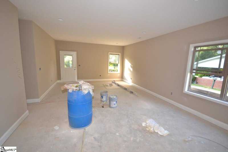 Property image 2 at 107 Bessie Avenue, Greer, SC 29651