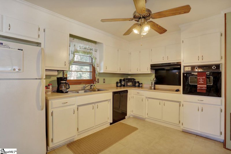 Property image 4 at 28 Bluffside Drive, Greenville, SC 29611