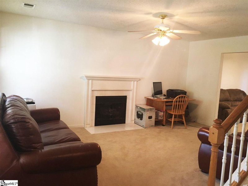 Property image 2 at 507 Crescentwood Court, Taylors, SC 29687