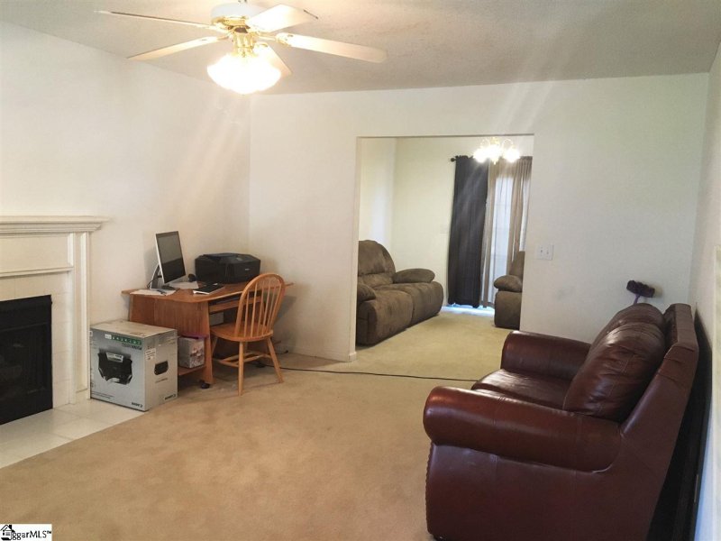 Property image 3 at 507 Crescentwood Court, Taylors, SC 29687