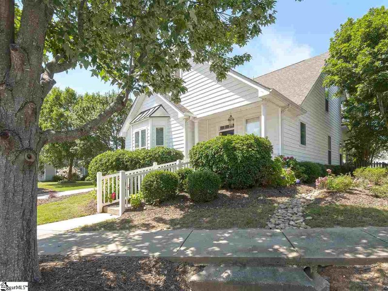 Property image 2 at 344 Surrywood Drive, Greenville, SC 29607