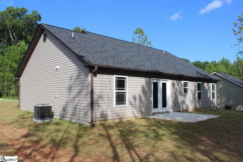 Property image 2 at 132 Hawk Ridge Drive, Anderson, SC 29621