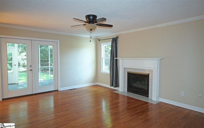 Property image 4 at 5 GRAPE VINE Court, Greenville, SC 29607