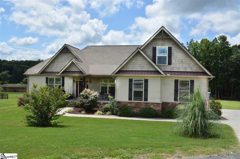 Property image 2 at 15 Fancy Lane, Travelers Rest, SC 29690