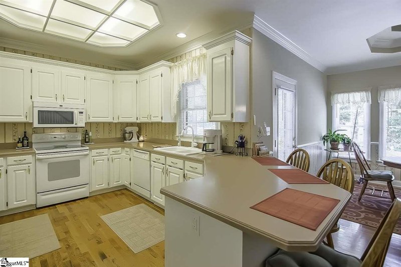 Property image 3 at 214 Banbury Circle, Simpsonville, SC 29681