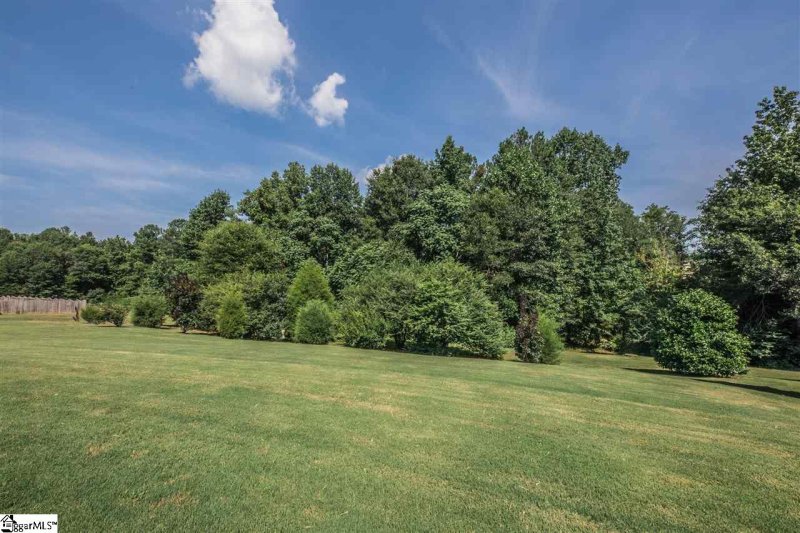 Property image 3 at 122 Macintyre Street, Simpsonville, SC 29680