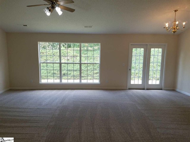 Property image 4 at 304 Revis Creek Court, Simpsonville, SC 29681