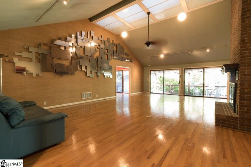 Property image 3 at 103 Huntington Road, Greenville, SC 29615