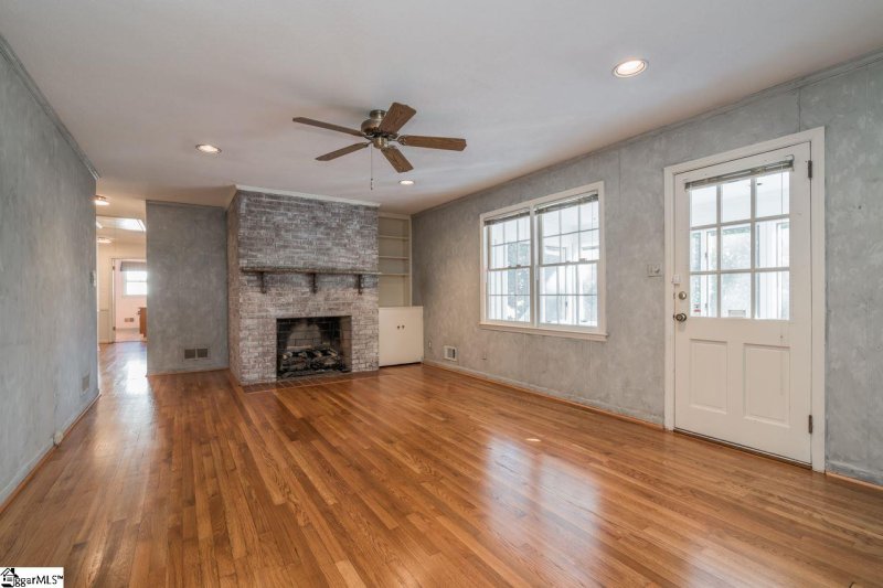 Property image 4 at 342 Fairlane Drive, Spartanburg, SC 29307