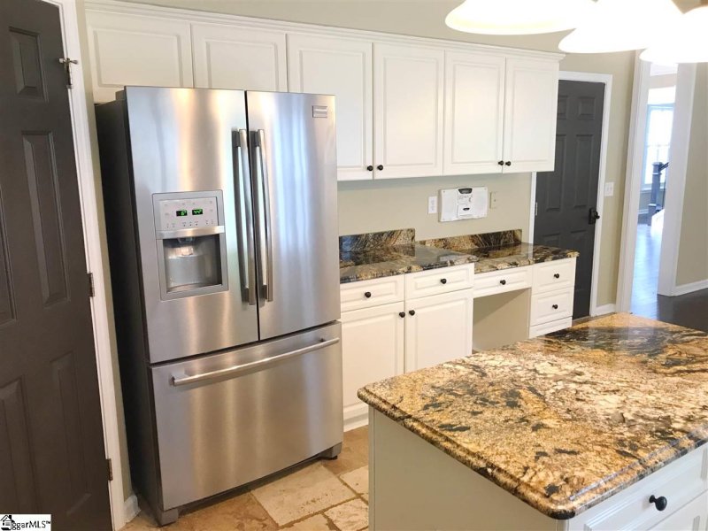 Property image 2 at 15 Wolf Den Drive, Greer, SC 29650