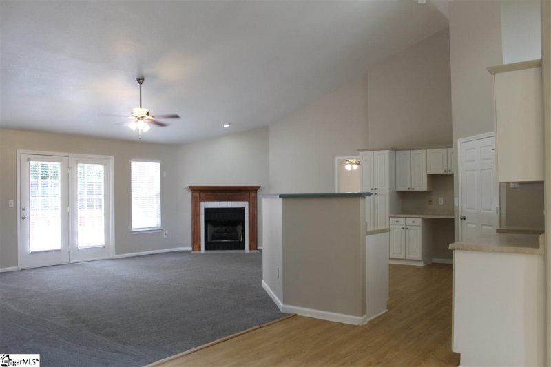 Property image 4 at 109 Chetsworth Lane, Greenville, SC 29607