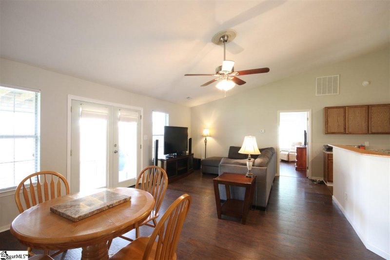 Property image 4 at 301 HILL Lane, Mauldin, SC 29662