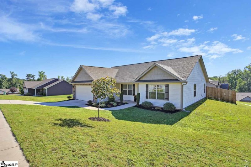 Property image 2 at 118 MORNINGSIDE Drive, Greer, SC 29651