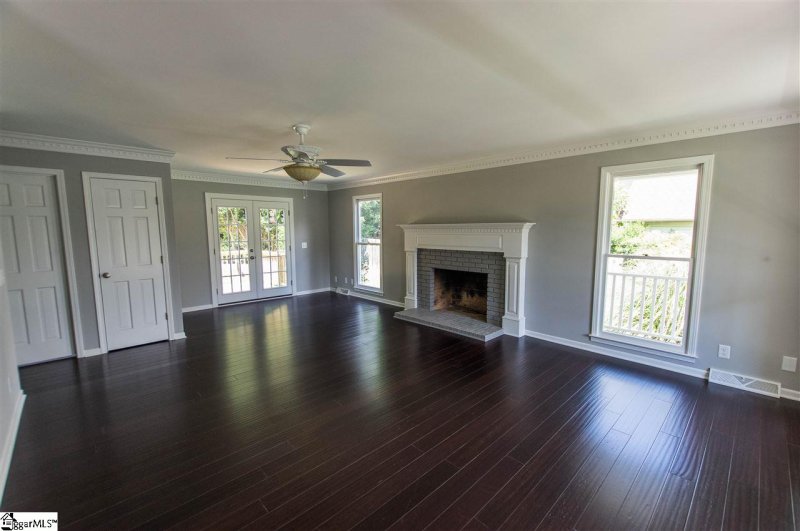 Property image 5 at 110 Oak Grove Lake Road, Greenville, SC 29615