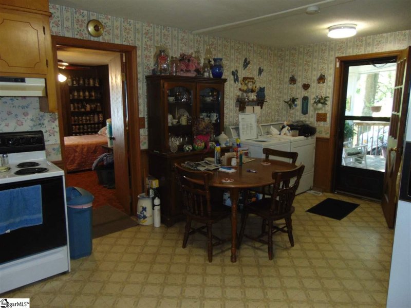 Property image 5 at 18 Cambridge Avenue, Greenville, SC 29617-7747