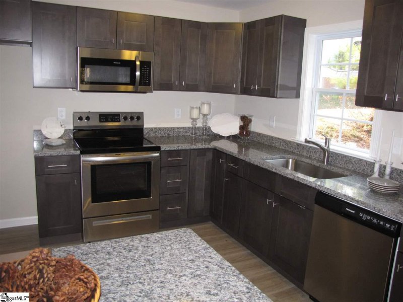 Property image 2 at 823 Pirate Cove, Inman, SC 29349