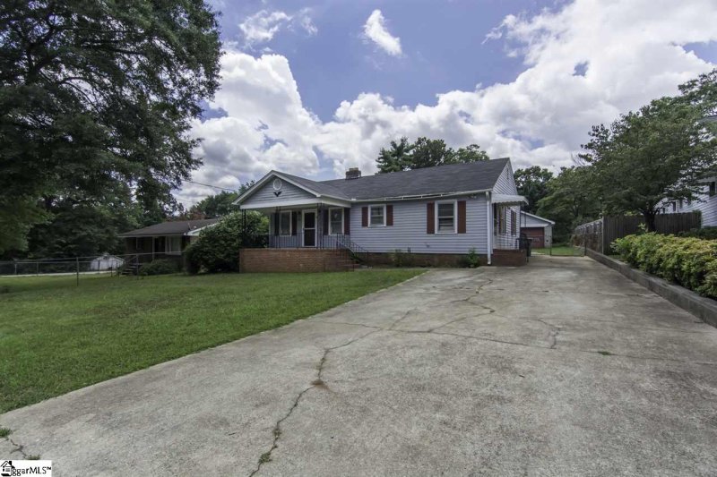 Property image 4 at 38 N Haven Drive, Greenville, SC 29617-3035