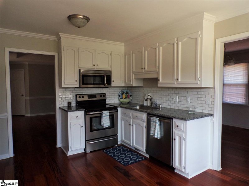 Property image 5 at 4 Iveyrose Court, Simpsonville, SC 29681