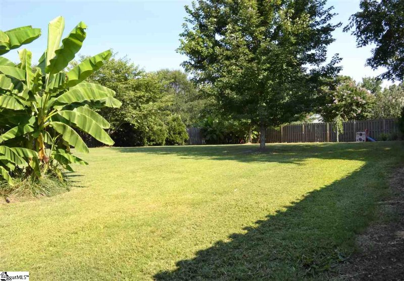 Property image 5 at 4 E Fieldsparrow Court, Greenville, SC 29615