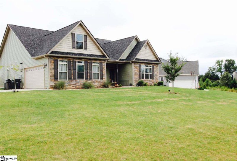 Property image 2 at 227 Clearridge Way, Greer, SC 29651