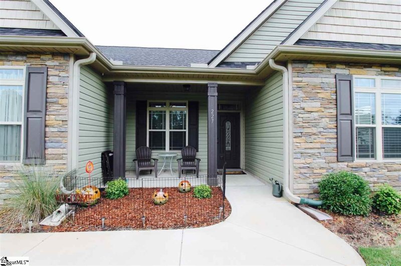 Property image 3 at 227 Clearridge Way, Greer, SC 29651