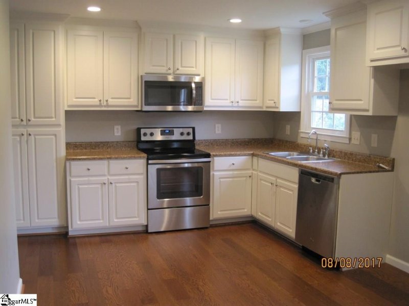 Property image 3 at 15 Clearview Circle, Travelers Rest, SC 29690