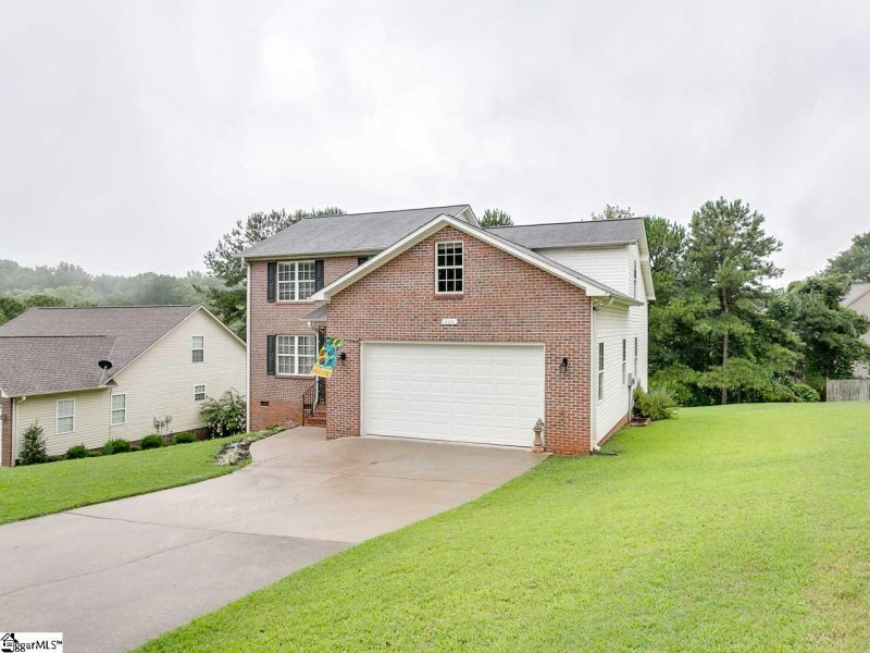 Property image 3 at 242 Lynhaven Drive, Spartanburg, SC 29303