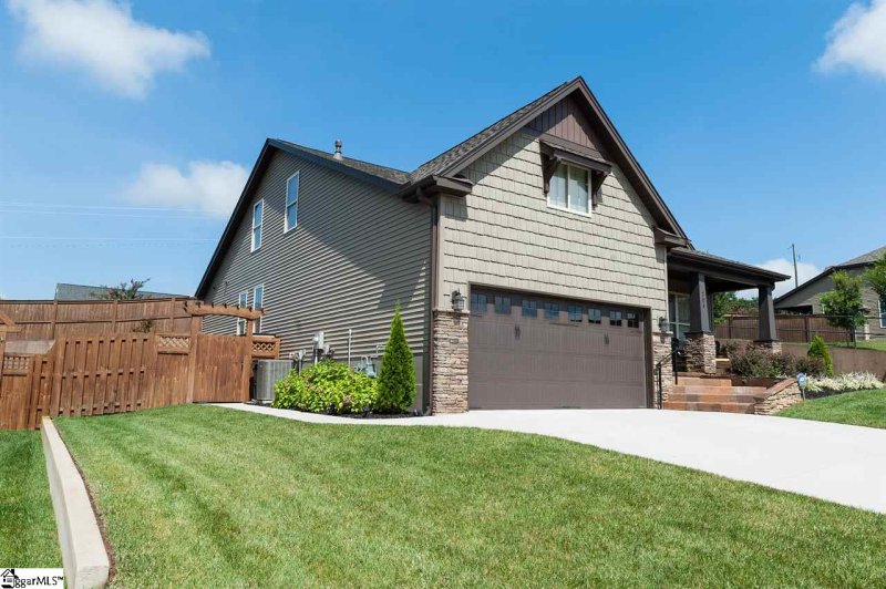 Property image 2 at 704 Wynborne Lane, Moore, SC 29369