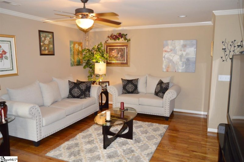 Property image 4 at 1144 E Lee Road, Taylors, SC 29687