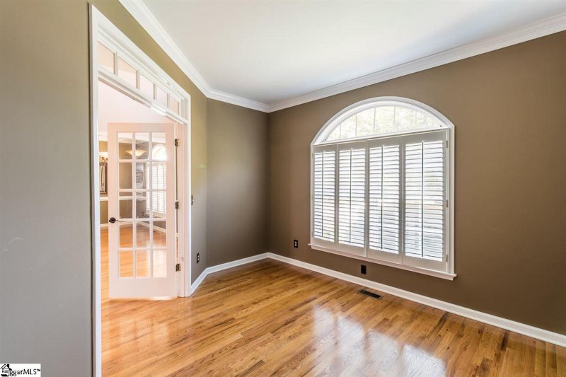 Property image 4 at 9 Plum Creek Lane, Greenville, SC 29607