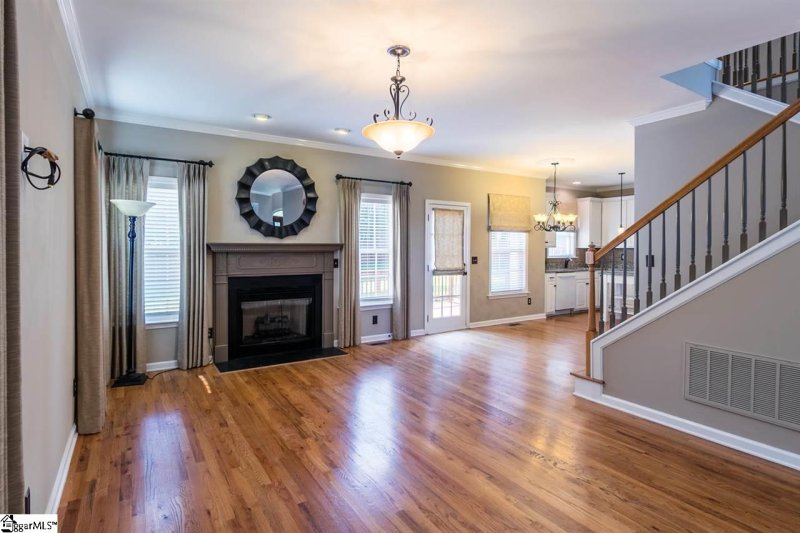 Property image 5 at 9 Plum Creek Lane, Greenville, SC 29607