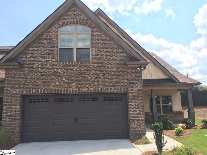 213 Bay Laurel Way