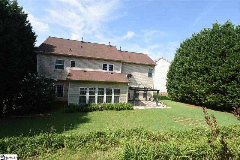 Property image 2 at 12 Silverthorn Court, Simpsonville, SC 29681