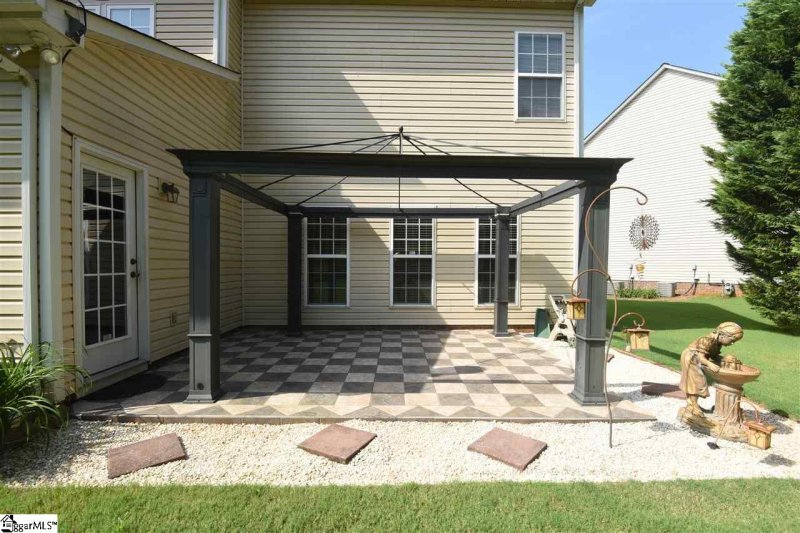 Property image 3 at 12 Silverthorn Court, Simpsonville, SC 29681
