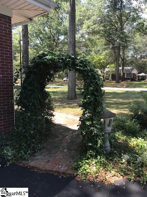 Property image 3 at 402 Forest Park Drive, Simpsonville, SC 29681