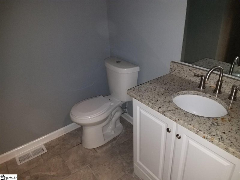 Property image 3 at 9 Elf Lane, Greenville, SC 29617