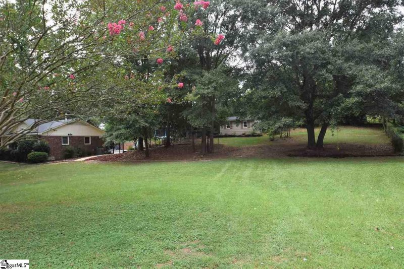 Property image 2 at 213 Springvale Drive, Mauldin, SC 29662