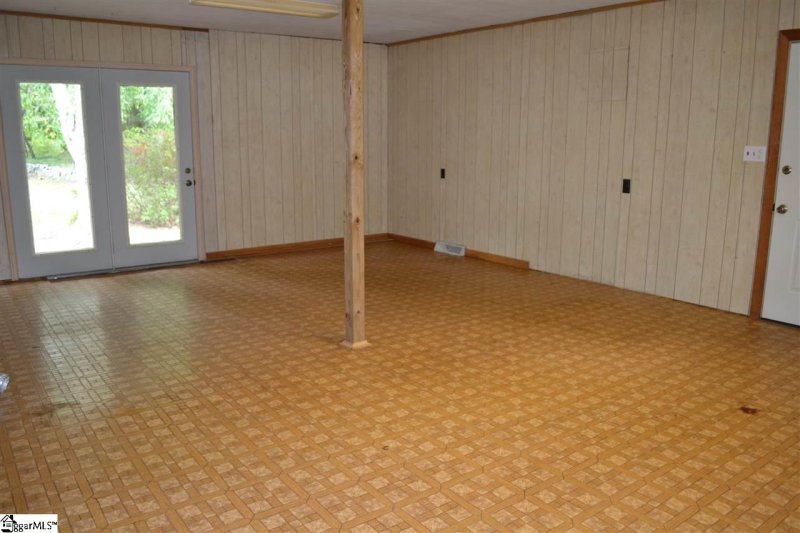 Property image 2 at 605 Rockmont Road, Greenville, SC 29615