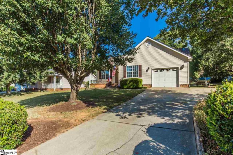 Property image 4 at 26 Michell Drive, Taylors, SC 29687