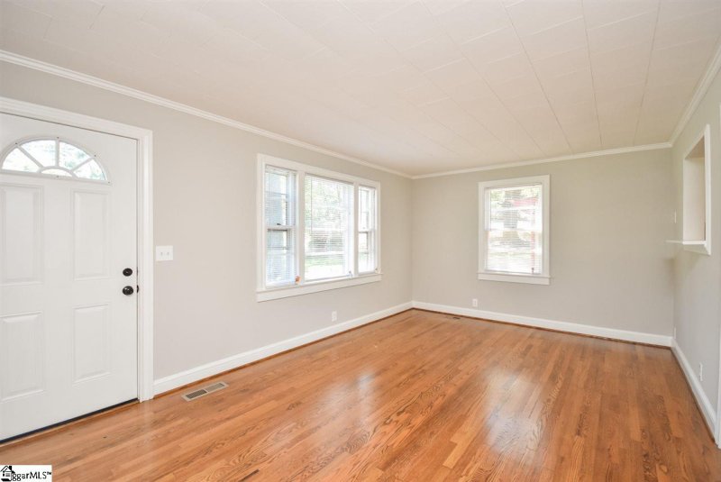 Property image 4 at 203 Pisgah Drive, Greenville, SC 29609