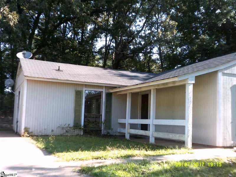 Property image 2 at 4 Newburg Court, Taylors, SC 29687