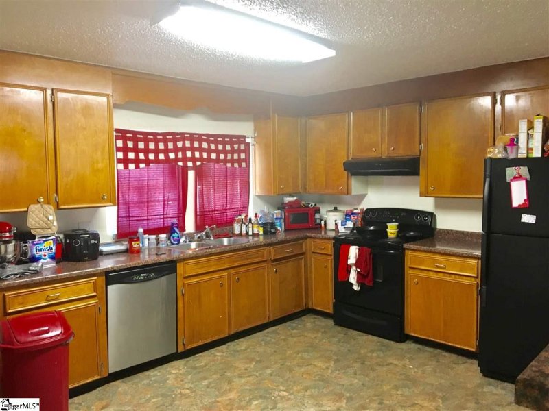 Property image 2 at 142 Pine Creek Court Extension, Greenville, SC 29605