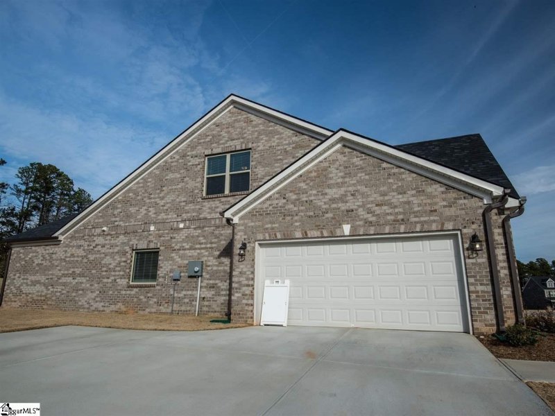 Property image 3 at 423 Coleridge Lane, Greer, SC 29651