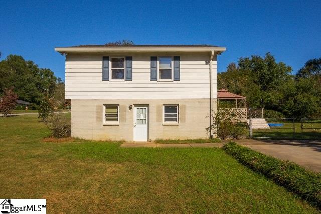 Property image 3 at 380 Lake Forest Drive, Spartanburg, SC 29307